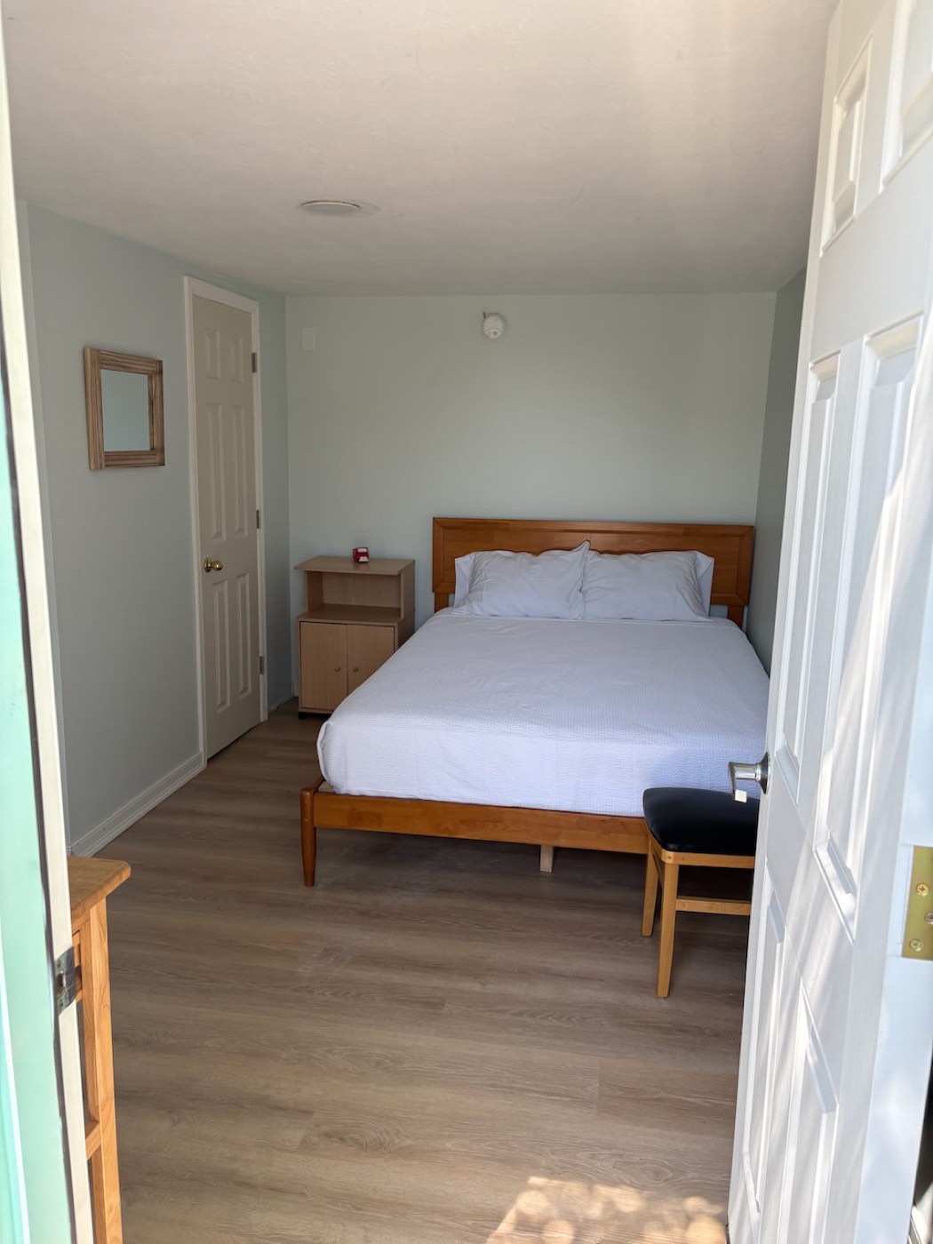 Cabin (1/10)
