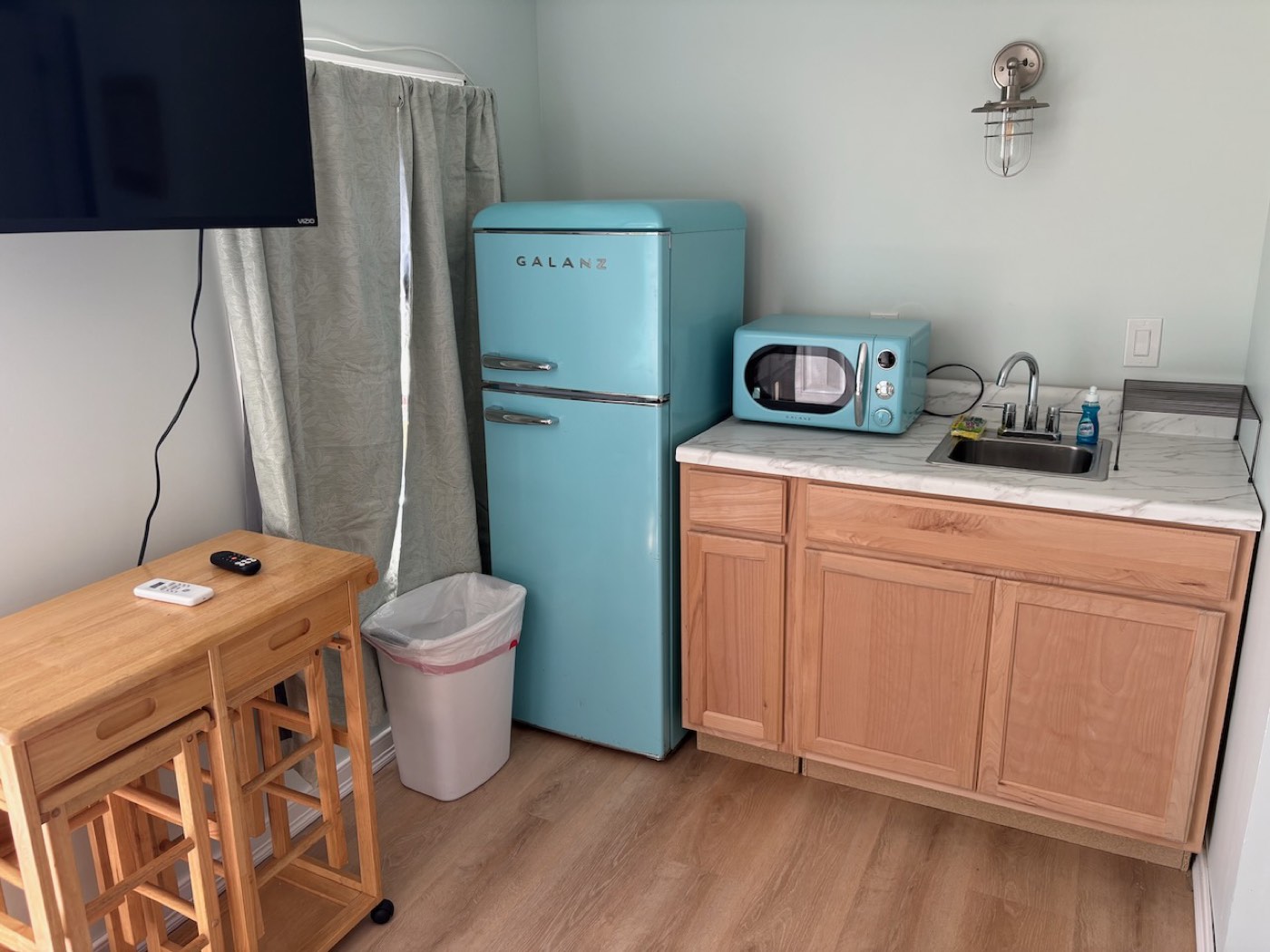 Cabin (3/10)